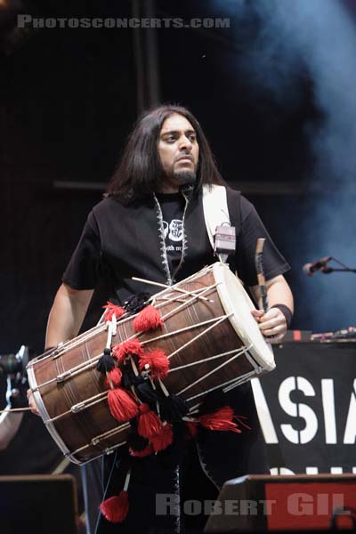 ASIAN DUB FOUNDATION - 2005-09-09 - LA COURNEUVE - Parc Departemental - Grande Scene - 